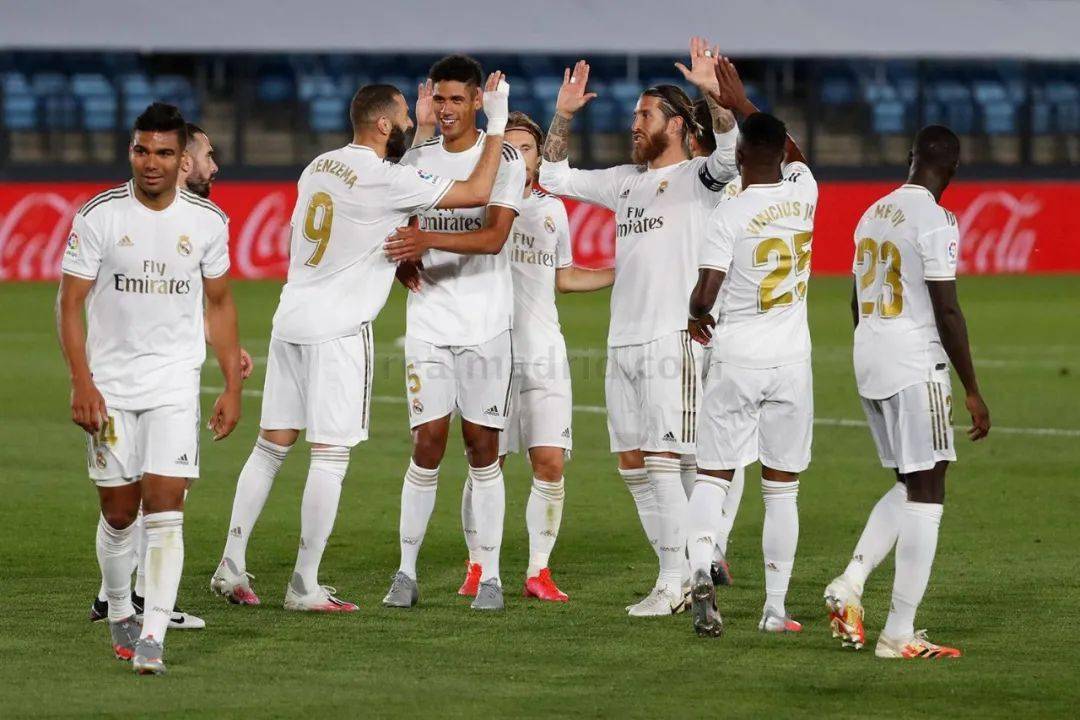 场上出现针对他的横幅，瓦格纳：成绩不理想球迷不满很正常（看台现针对横幅，瓦格纳：战绩欠佳，球迷不满可以理解）