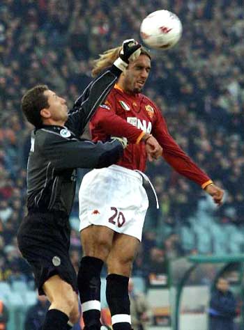 决战星期四：懂球帝0-3不敌人大财金男足（周四对决：懂球帝0-3负于人大财金男足）