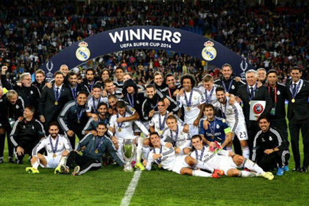 安永佳港队回来状态爆棚，一分钟进球？！新鹏城什么...（安永佳港队复出状态拉满，开场一分钟闪击！新鹏城如何招架？）