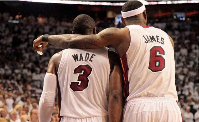 世界杯抽签引全球期待：没有“死亡之组”但不缺看点，传统强队并非稳坐钓鱼台（世界杯抽签全球瞩目：虽无死亡之组，看点依旧十足，豪强难言高枕无忧）