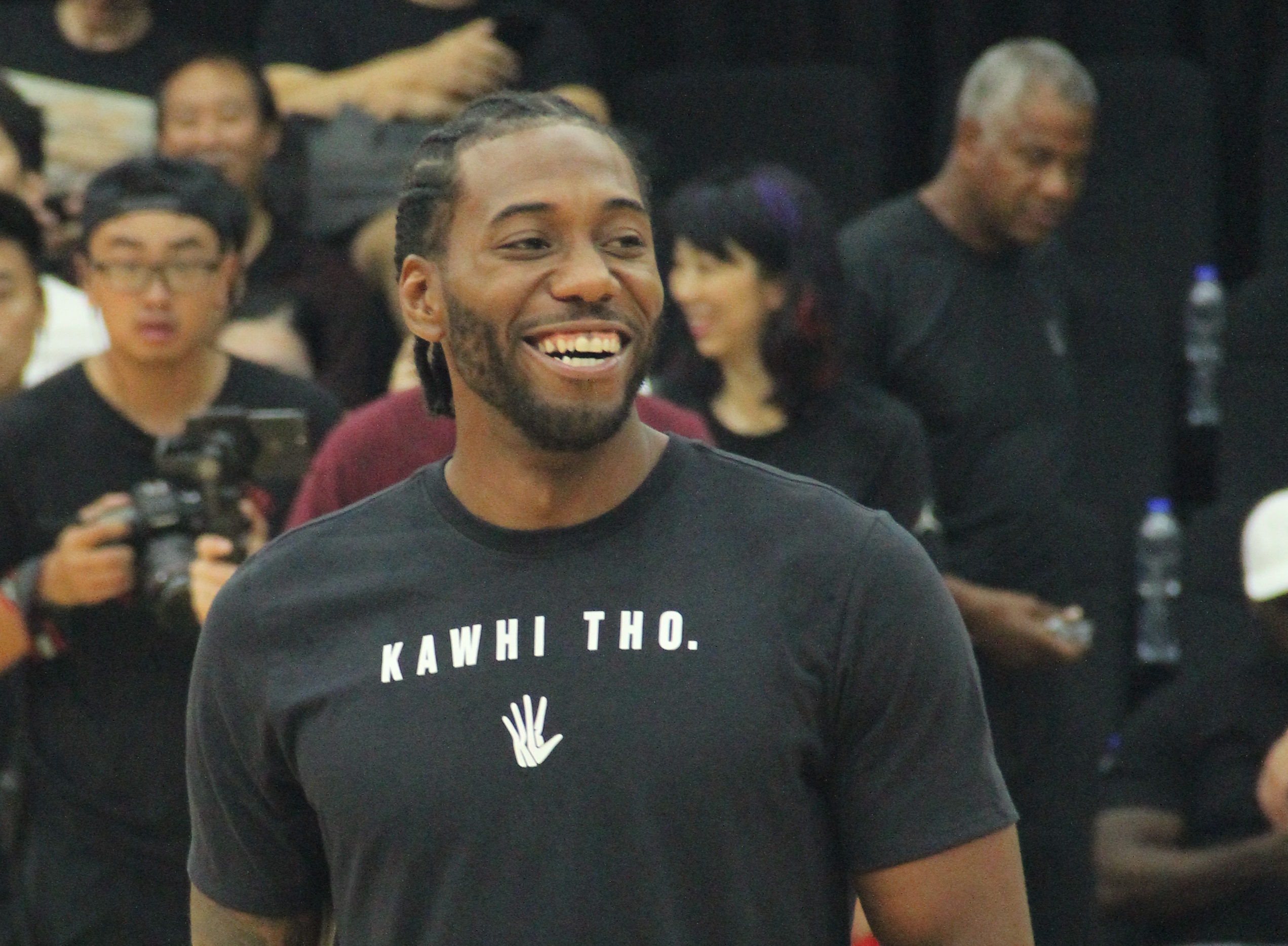 门德斯：不知道为啥有这么多关于亚马尔的噪音，我们都年轻过（门德斯：不解外界为何对亚马尔喧嚣不止，我们都曾年少）