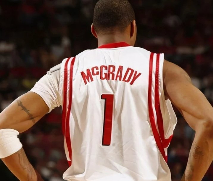 罗伯逊：我们所有人都低于上赛季的标准，萨拉赫也包括在内（罗伯逊：全队状态不及上赛季，萨拉赫也不例外）