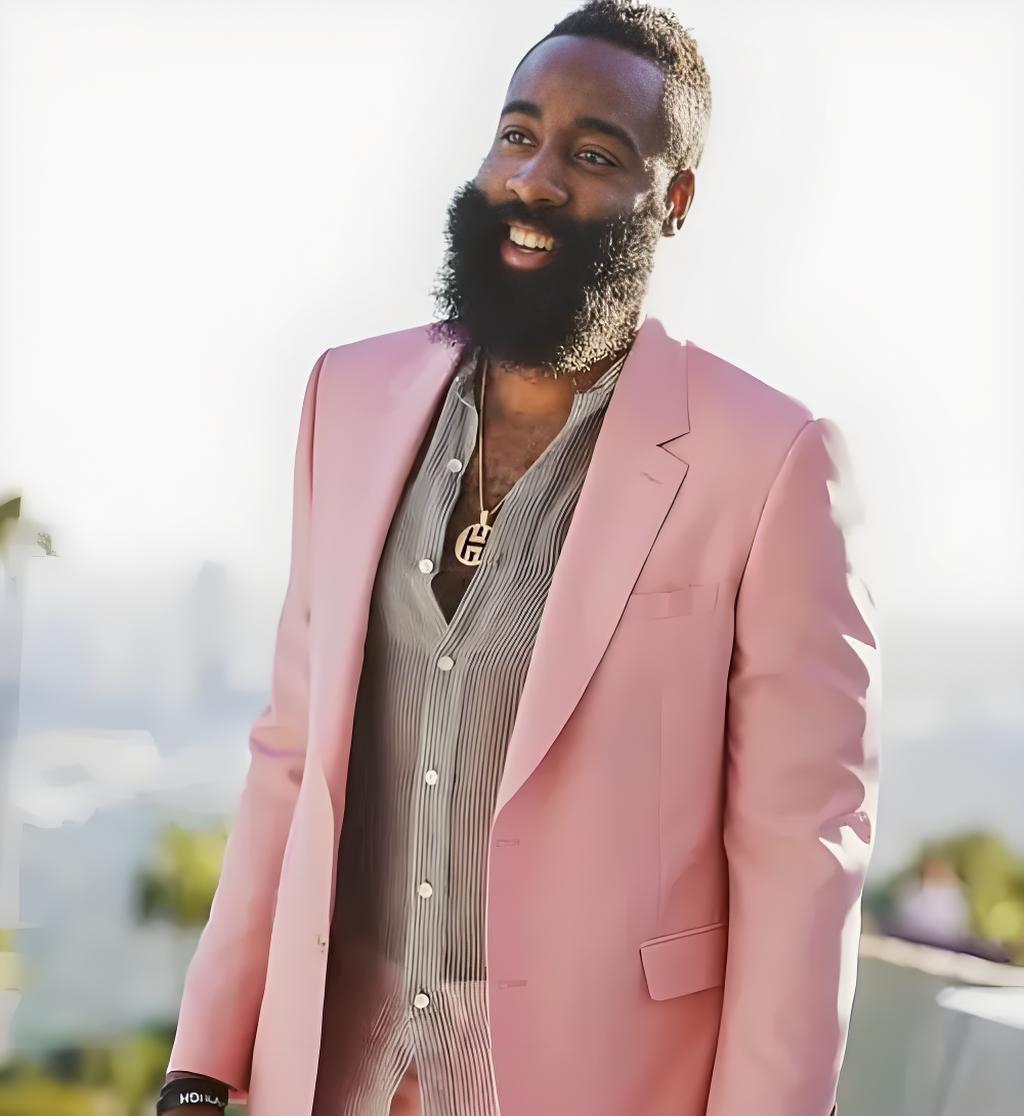 篮球勇士球员训练营表现亮眼（勇士队球员在训练营中表现出色）