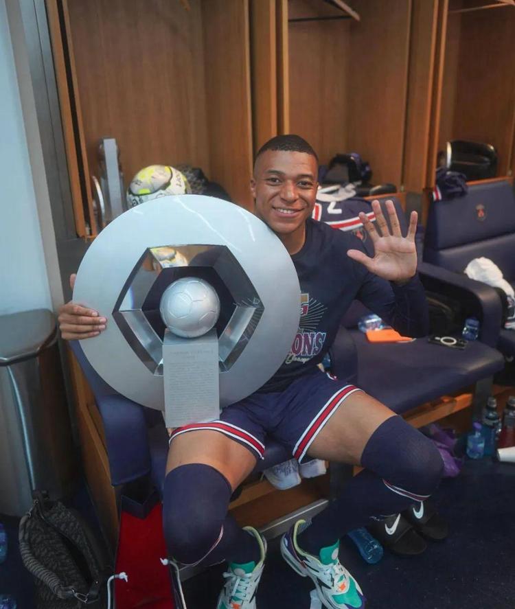 小法：阿森纳是一支防守非常出色的球队，他们补强得很好（小法盛赞阿森纳：防守稳健，引援到位）