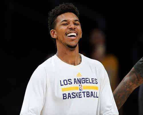 足球报：国安五夺足协杯冠军，憋屈半年终于可以痛快一回（足球报：国安第五次问鼎足协杯，憋闷半年终得痛快）