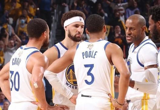 官方：曼联19岁前锋伊森-惠特利租借加盟英甲俱乐部北安普顿（官宣：曼联19岁前锋伊森-惠特利以租借身份加盟英甲北安普顿）